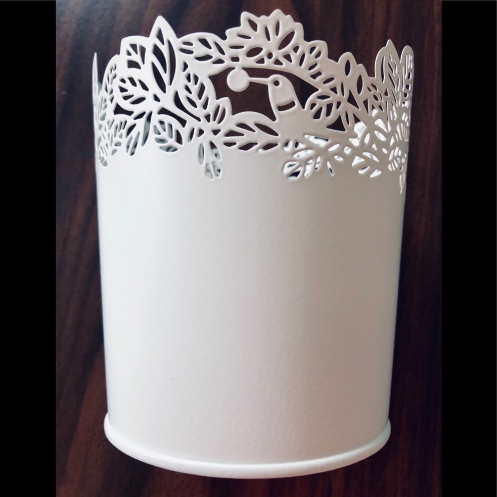 NWT Metal Laser cut floral design container